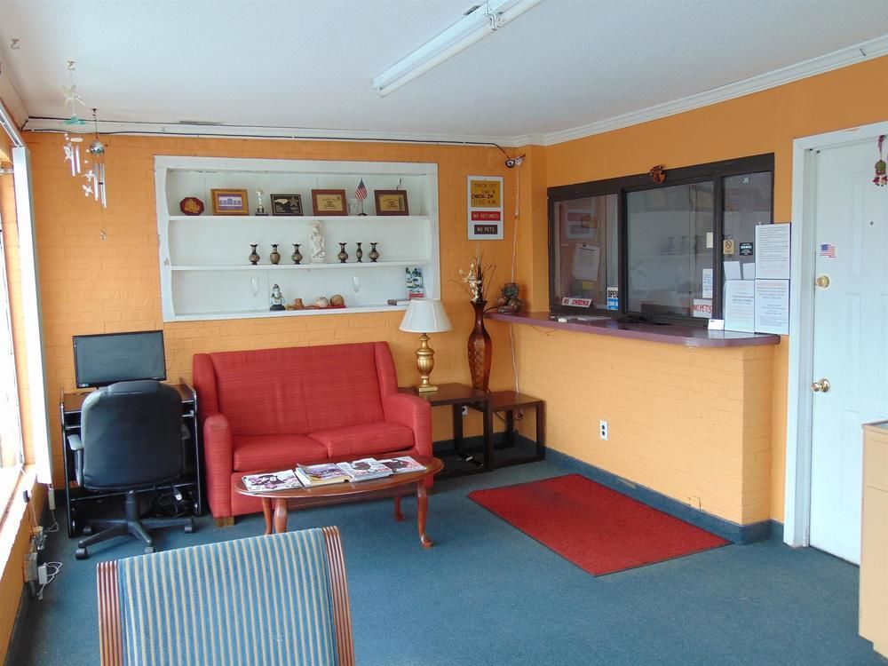 Motel Budget - Roxboro